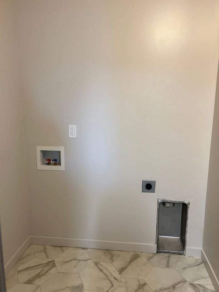 4815 Continental Ln - Photo 7 of 15