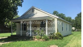 715 E Queen Pl - Photo 1 of 1