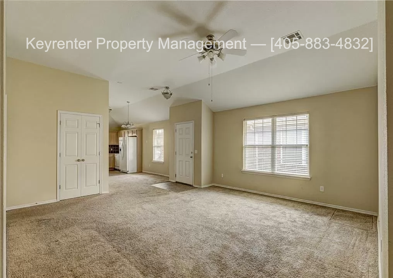 12328 Sw 5th St - Photo 2 of 35