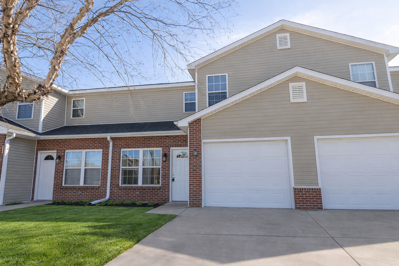 5000 Derby Ridge Dr #106 - Photo 2 of 32