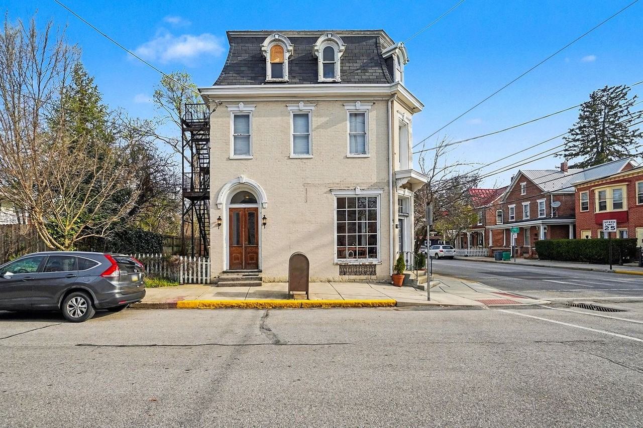 175 E Louther St - Photo 2 of 21
