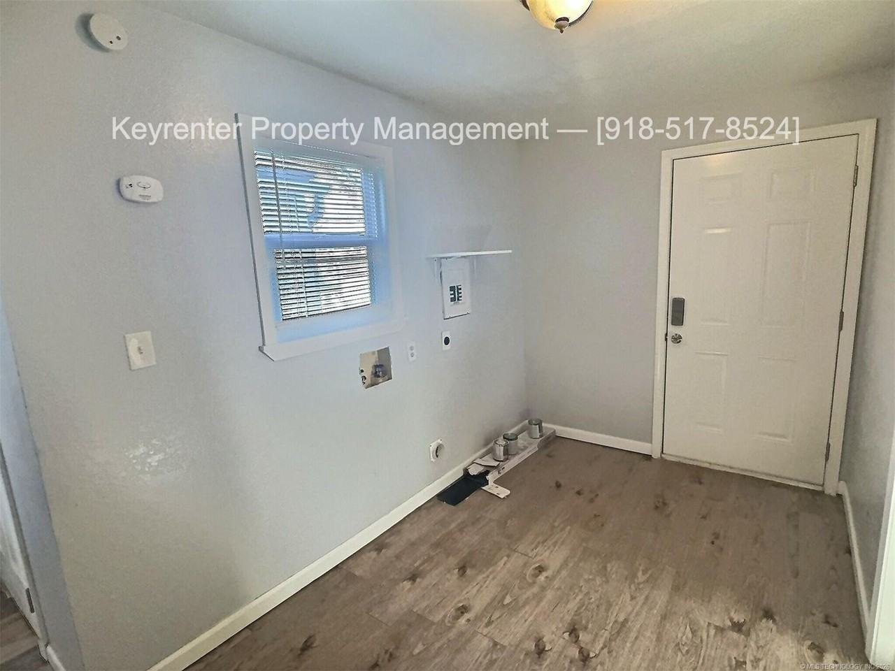 1239 S Sandusky Ave - Photo 3 of 22