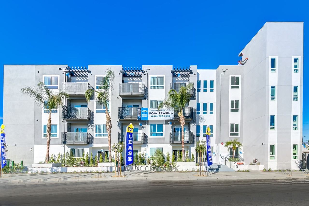 MODERNO North Hollywood - Photo 2 of 50