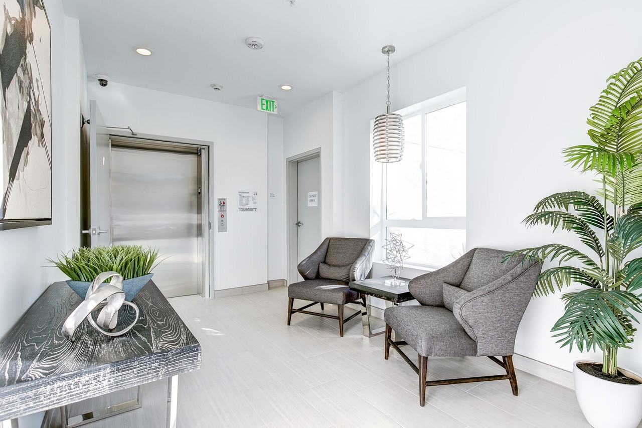 MODERNO North Hollywood - Photo 4 of 50