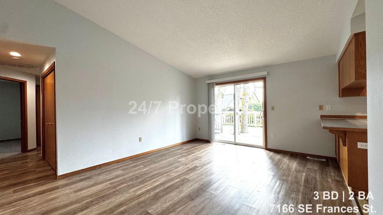 7166 Se Frances St - Photo 6 of 16