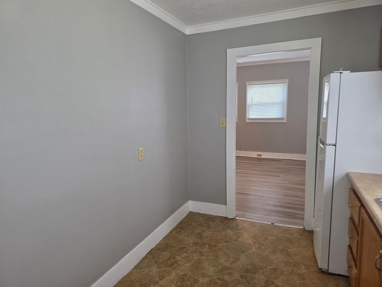 717 Huey St - Photo 4 of 10