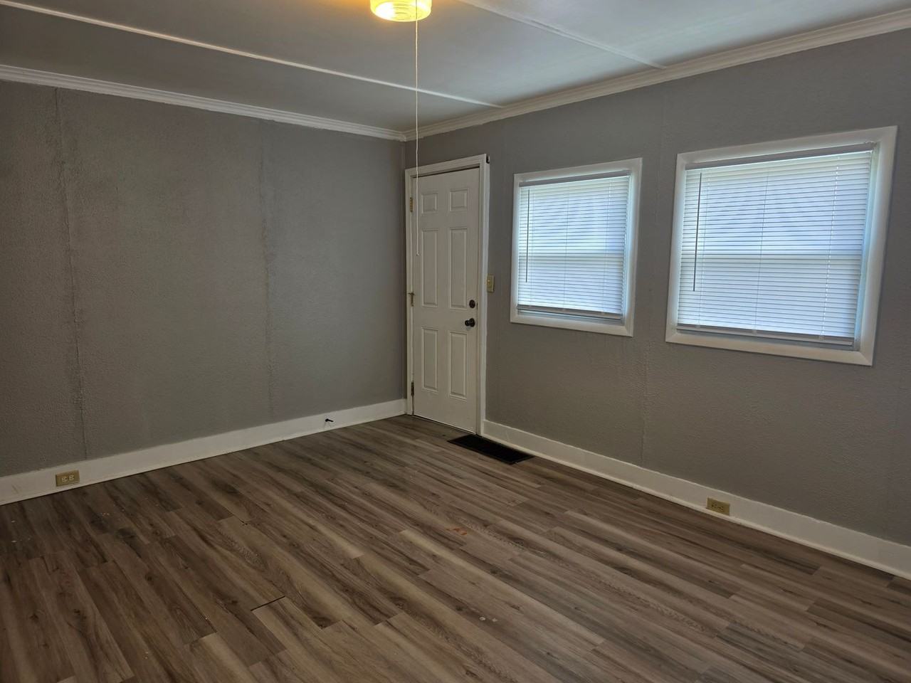 717 Huey St - Photo 5 of 10