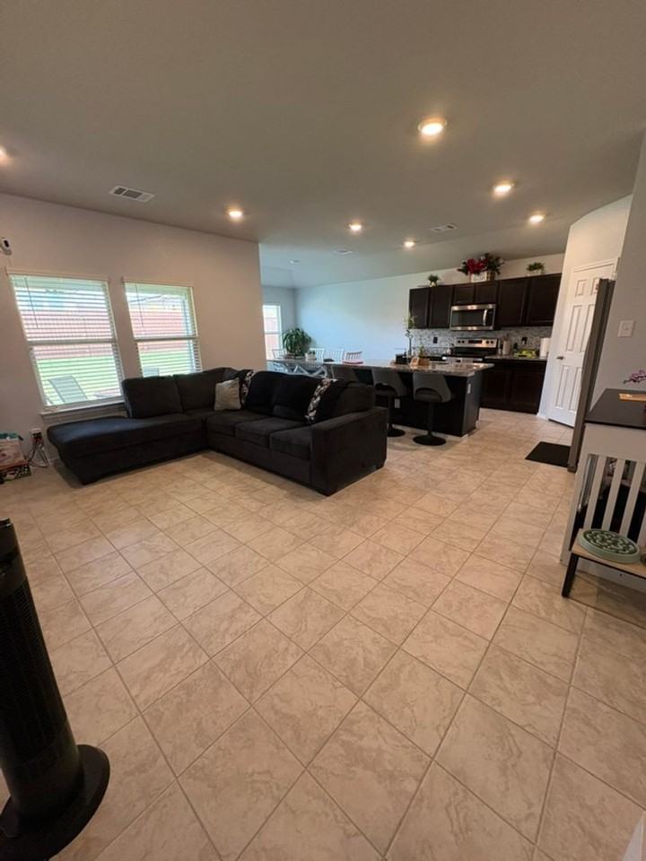 5107 Brody Dr - Photo 4 of 13