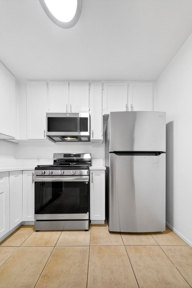 3042 Livonia Ave - Photo 7 of 14