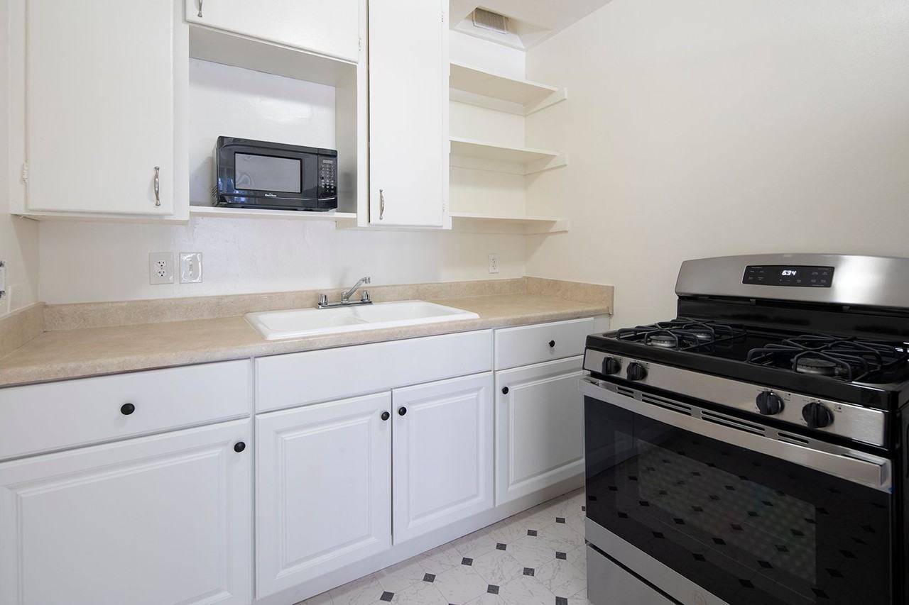 6159 Montezuma Rd #04 - Photo 7 of 9