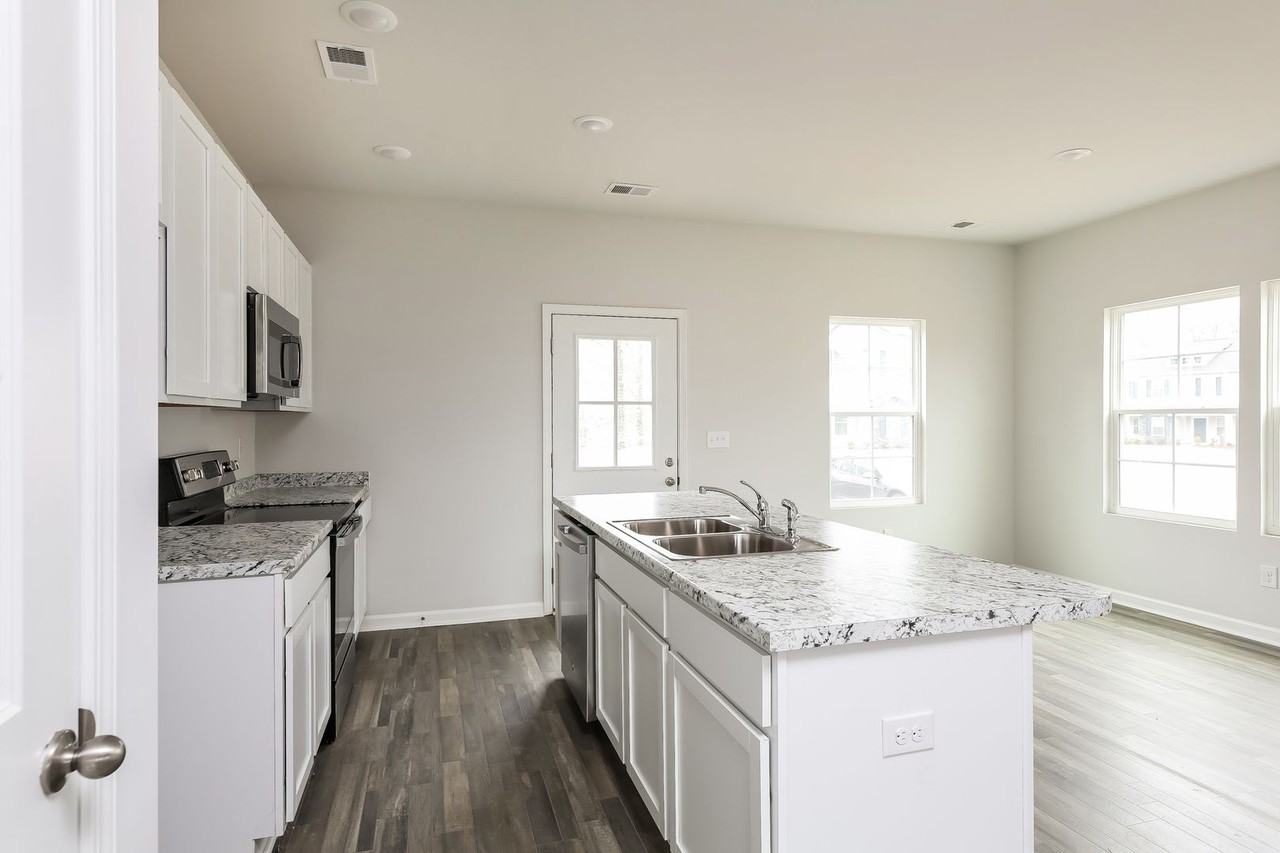 116 Pendleton Place Way - Photo 2 of 19