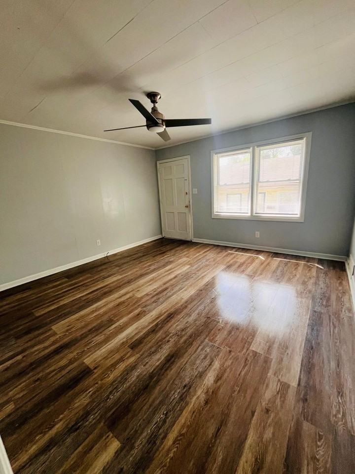 1025 W Academy St - Photo 6 of 6