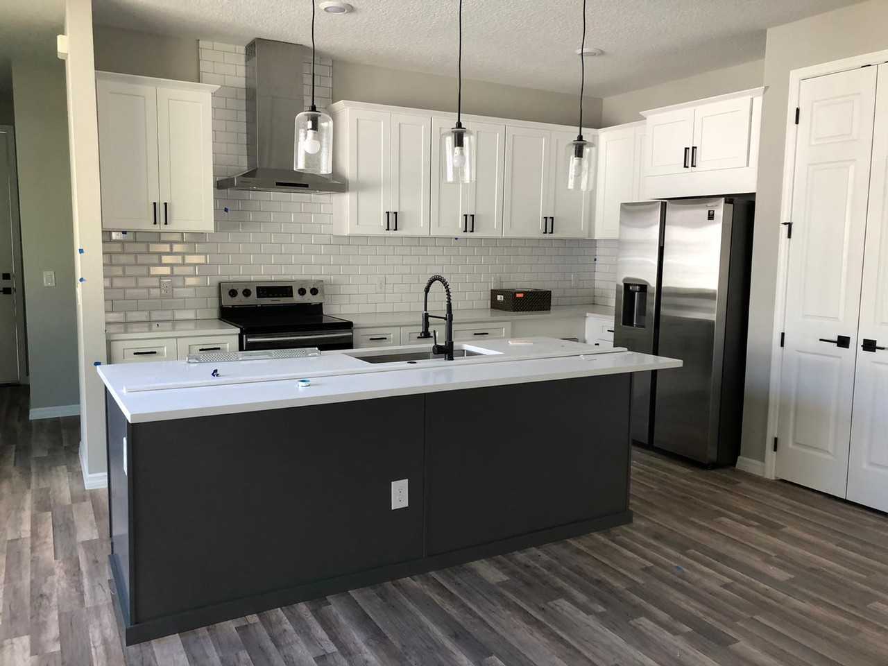 1034 Herman Avenue - Photo 3 of 12