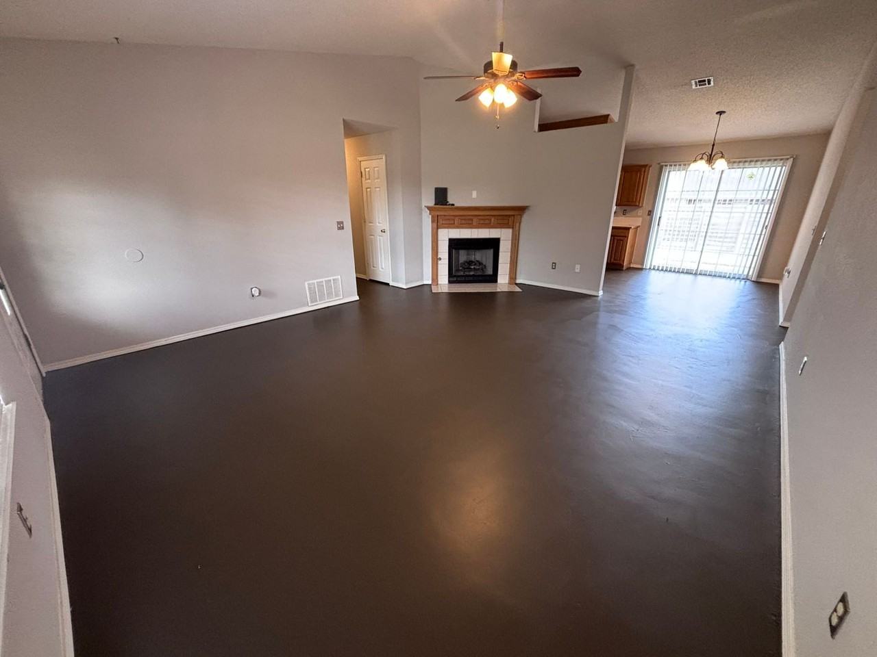 4246 W Patrick St - Photo 3 of 15