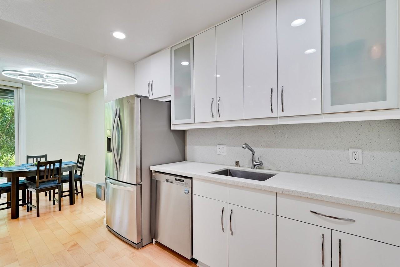 505 Cypress Point Dr - Photo 4 of 50