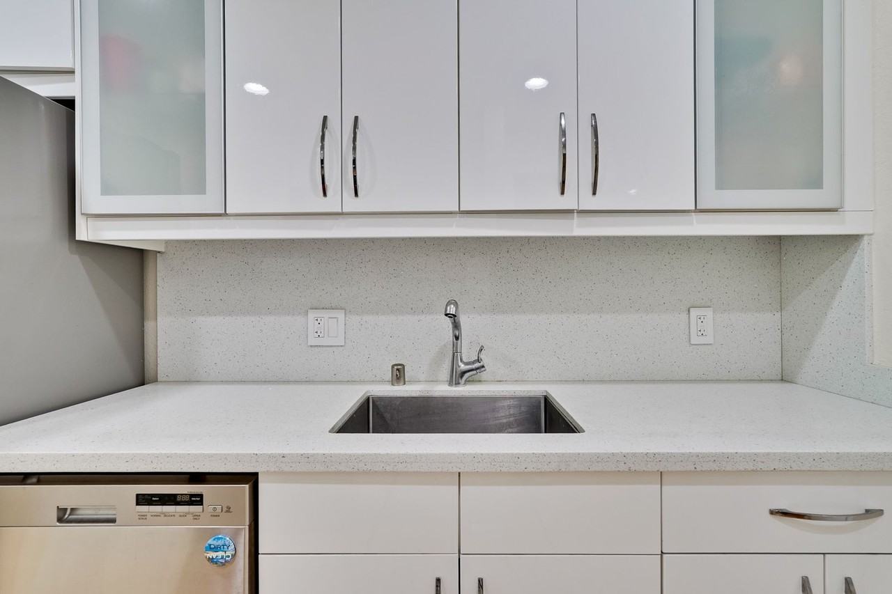 505 Cypress Point Dr - Photo 7 of 50