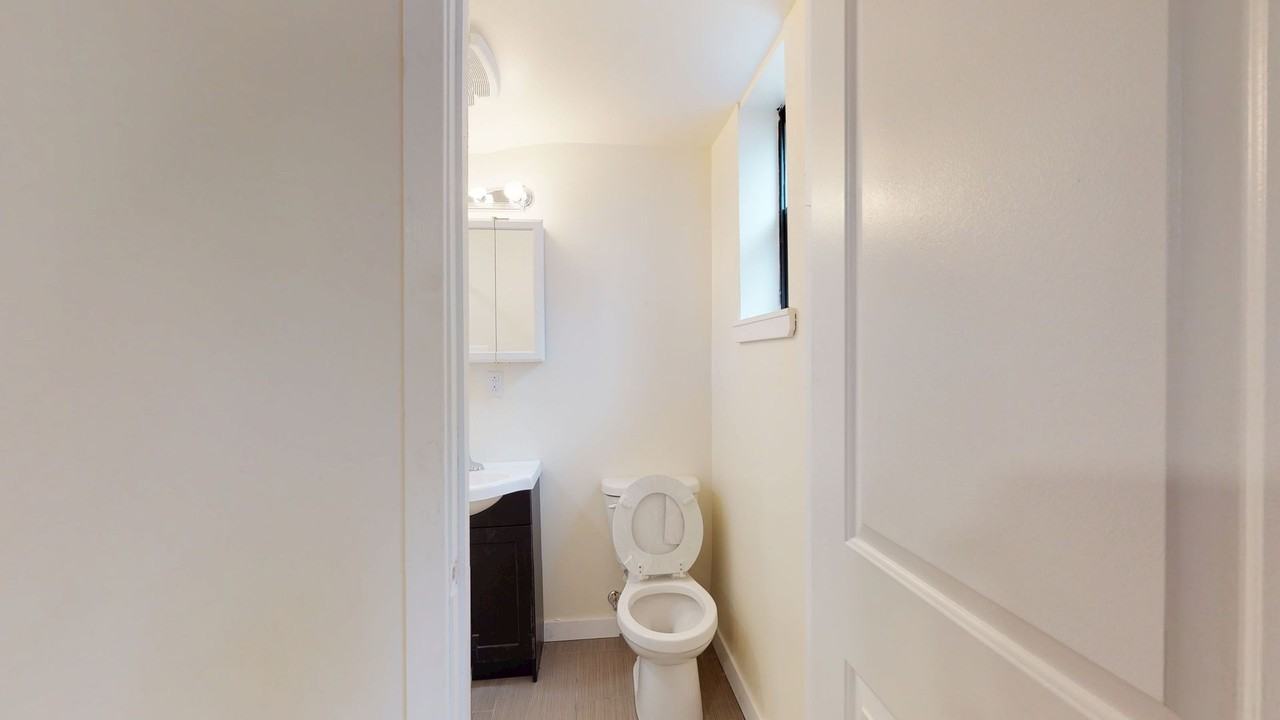 Sherwood Court Apartments - Photo 5 of 14