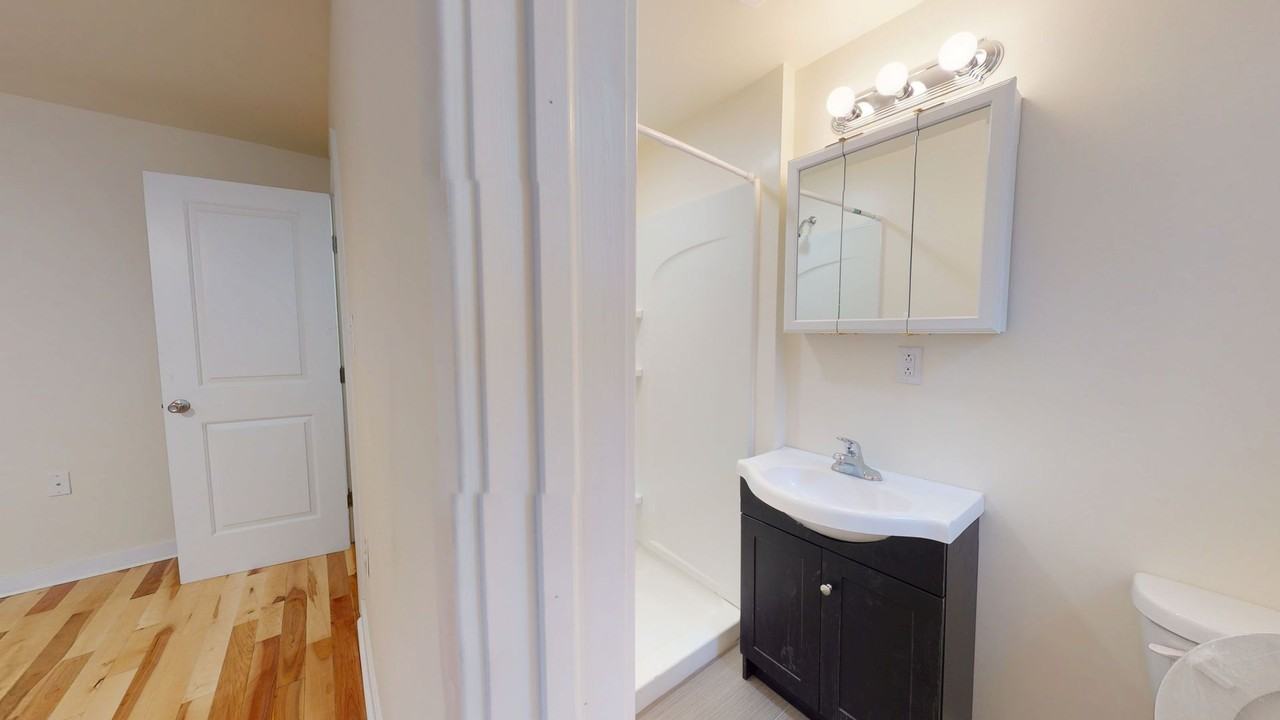 Sherwood Court Apartments - Photo 6 of 14