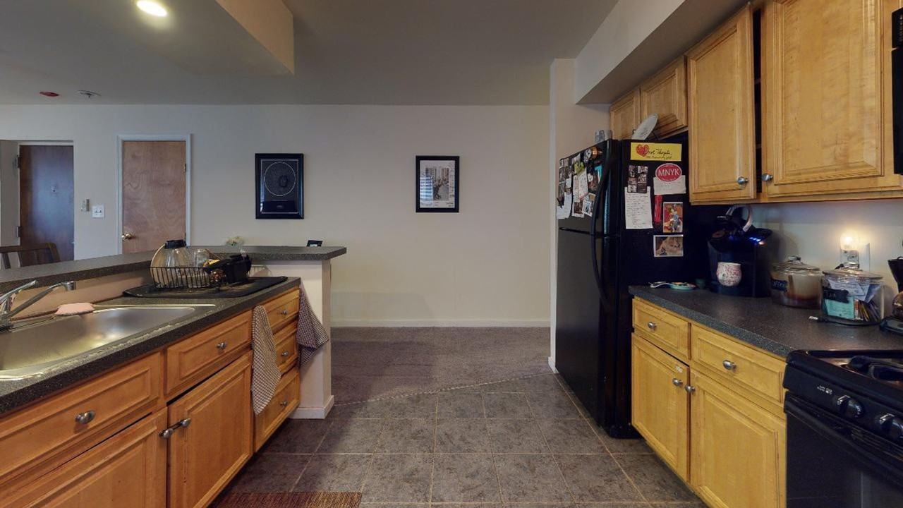 Walnut Court Apartments - Photo 6 of 44