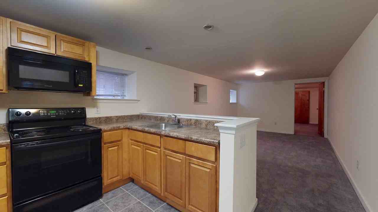 Walnut Court Apartments - Photo 2 of 19