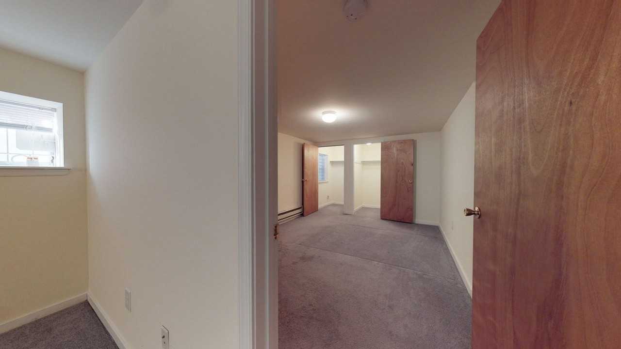 Walnut Court Apartments - Photo 4 of 19