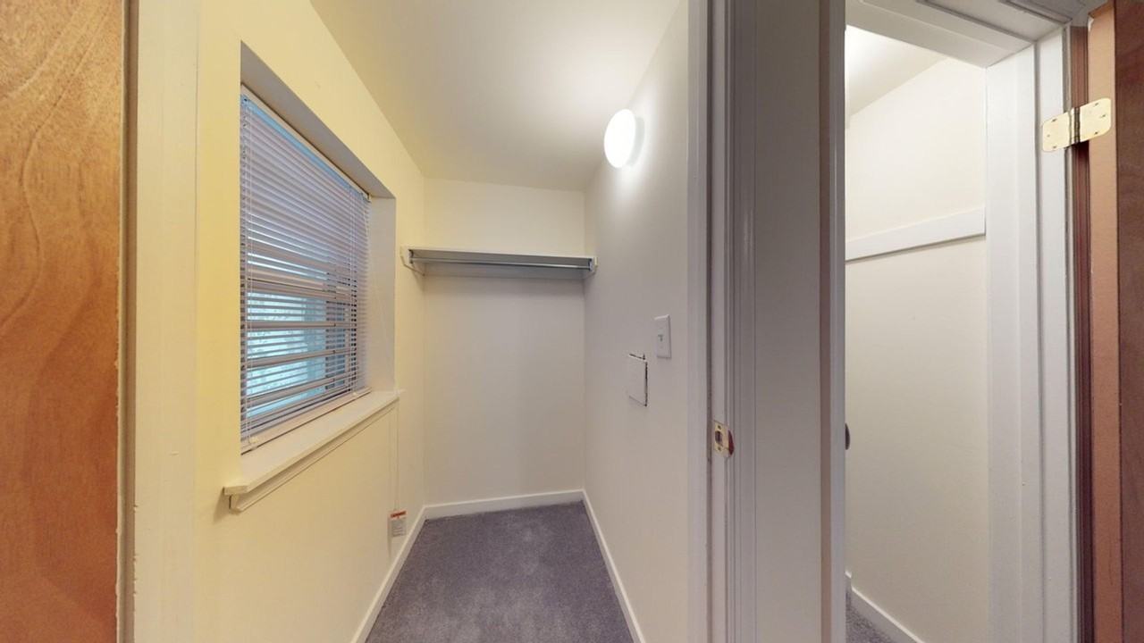 Walnut Court Apartments - Photo 6 of 19