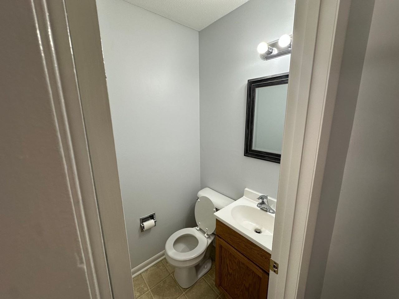 701 Montclair Dr - Photo 6 of 17