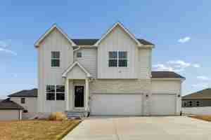 featured image of 8811 S 65th St