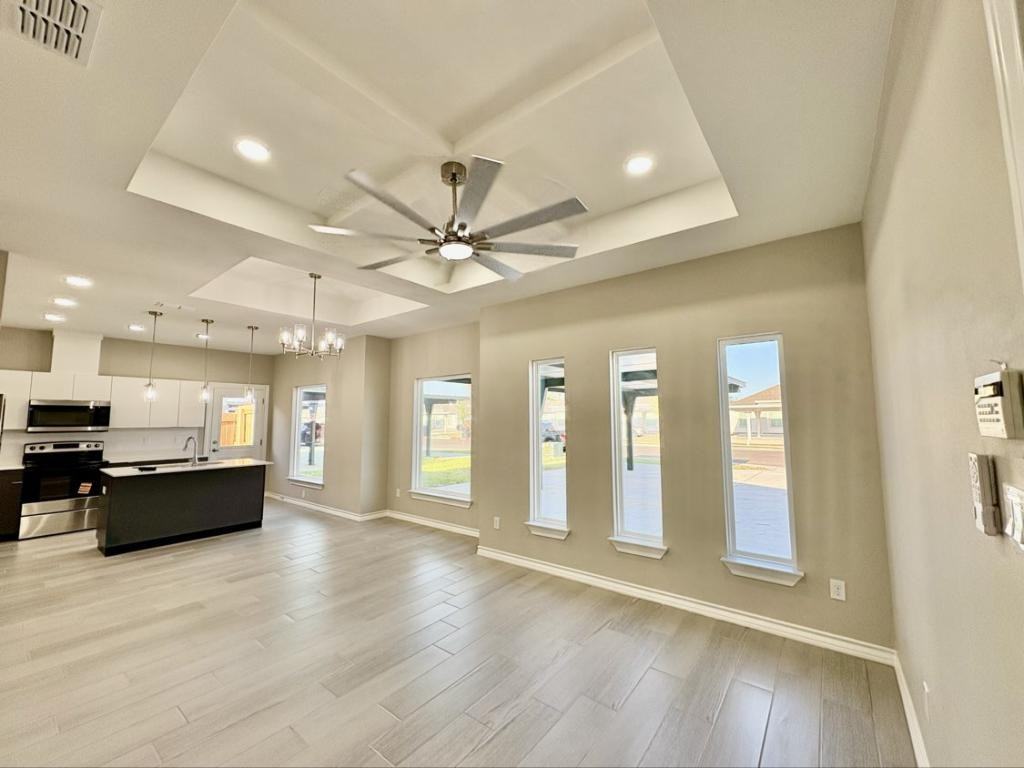 1413 S Yankton St - Photo 5 of 13