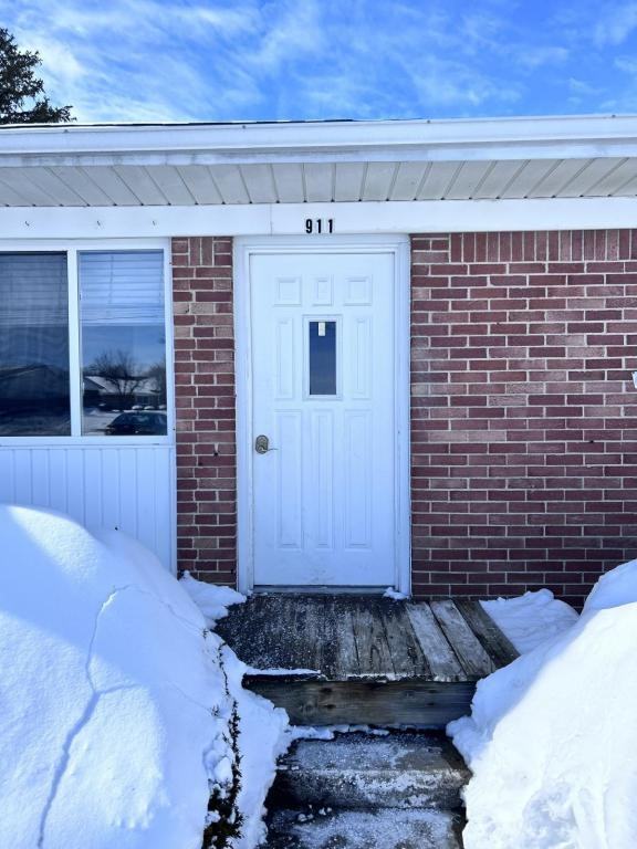 911 W Mckay Rd - Photo 3 of 18