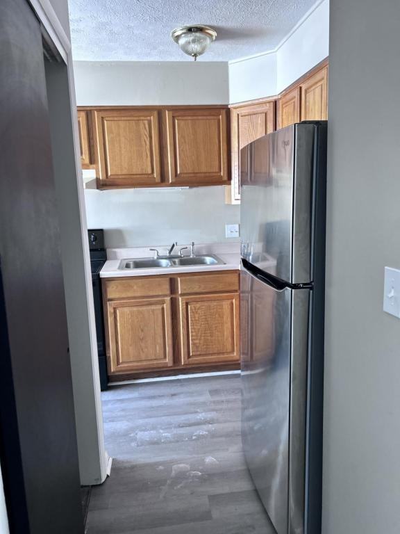 911 W Mckay Rd - Photo 6 of 18