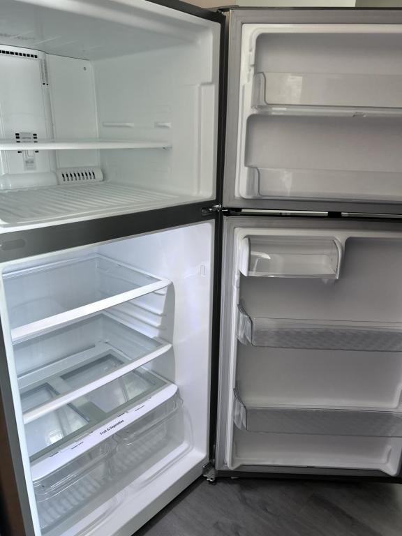 911 W Mckay Rd - Photo 7 of 18