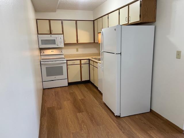 1427 Aber Ave - Photo 4 of 12