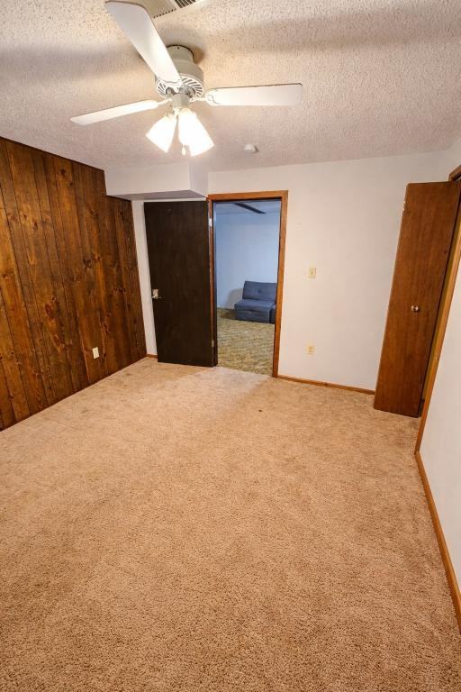 701 43rd Ave - Photo 3 of 9