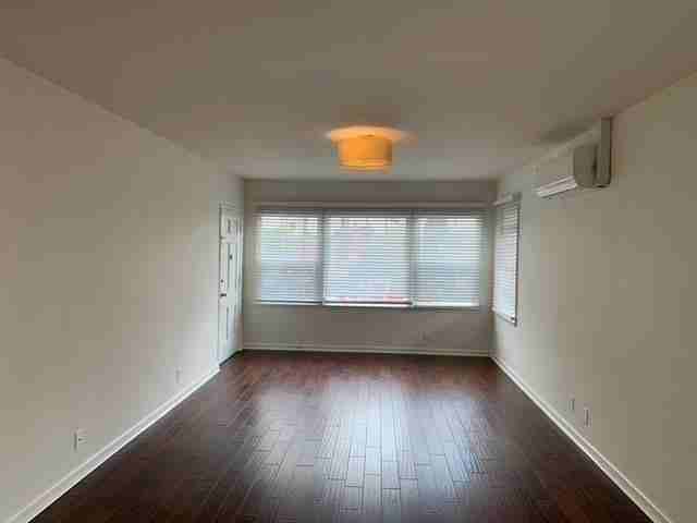 4185 Angeles Vista Blvd - Photo 2 of 7