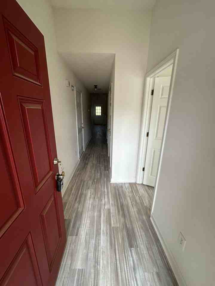 545 Carlton Pointe Dr - Photo 3 of 20