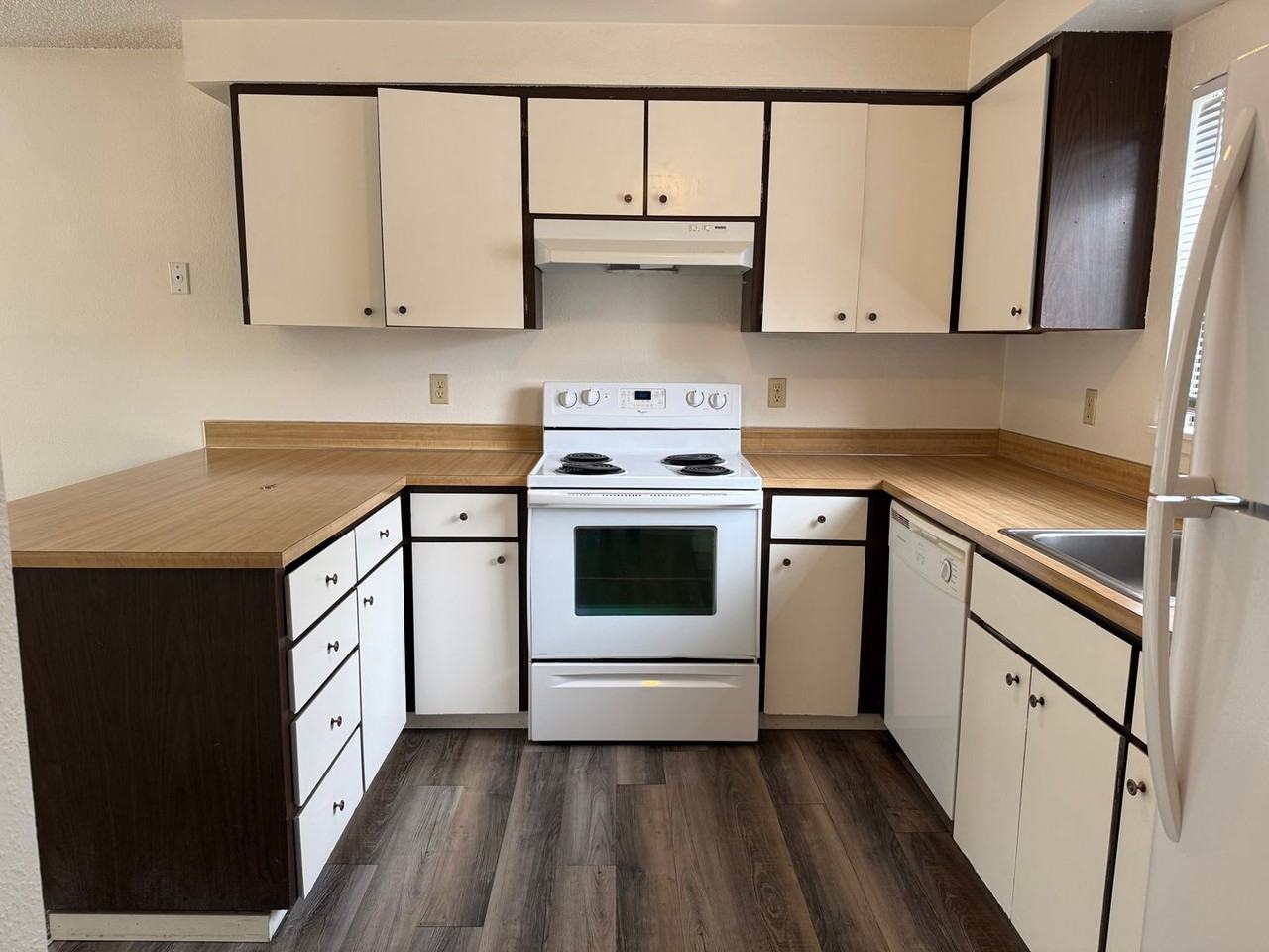 2007 Ne Neil Way - Photo 2 of 19