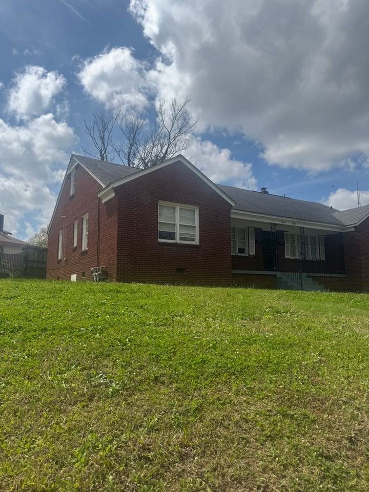 2045 Lamar Ave - Photo 3 of 20