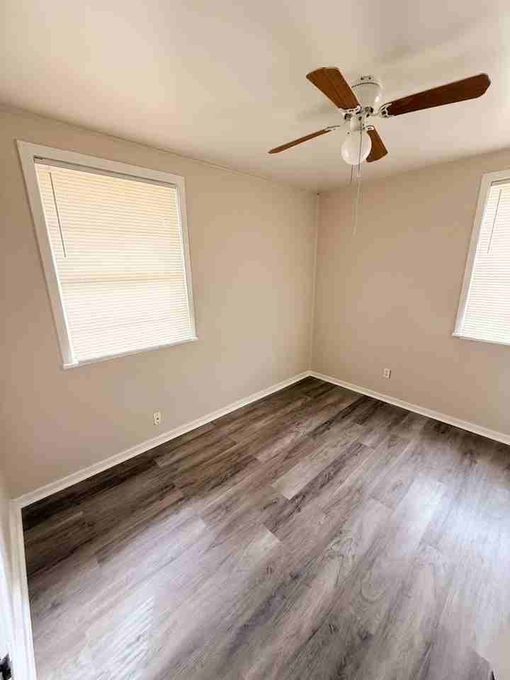 2111 Robin St - Photo 5 of 6