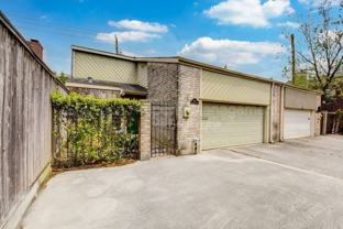 928 W Main St - Photo 1 of 1