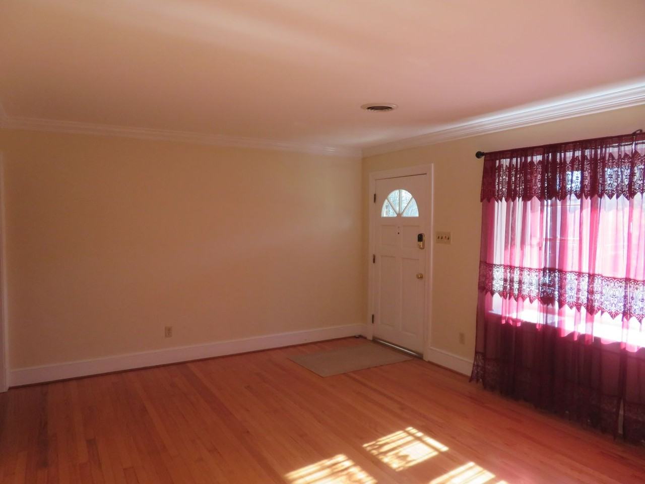 3814 Falstone Rd - Photo 4 of 33