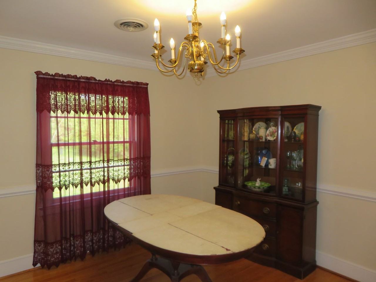 3814 Falstone Rd - Photo 6 of 33