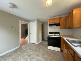 2 BR Duplex in Springfield ! - Photo 1 of 1