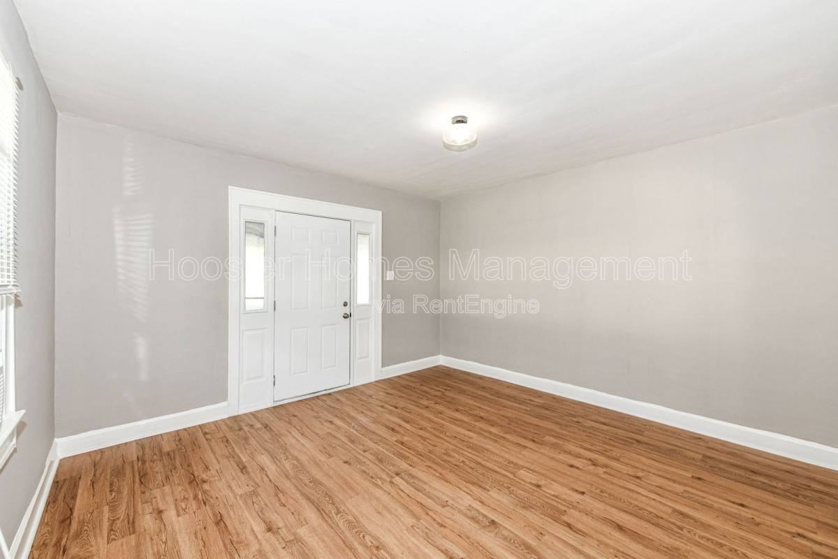 802 N Denny St #804 - Photo 4 of 9