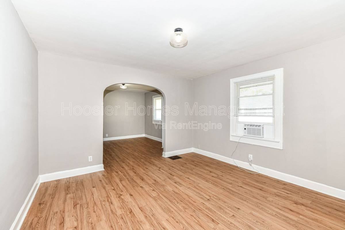 802 N Denny St #804 - Photo 6 of 9