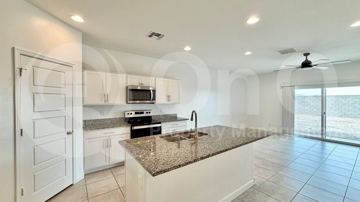 1741 N Wrigley Dr - Photo 3 of 10