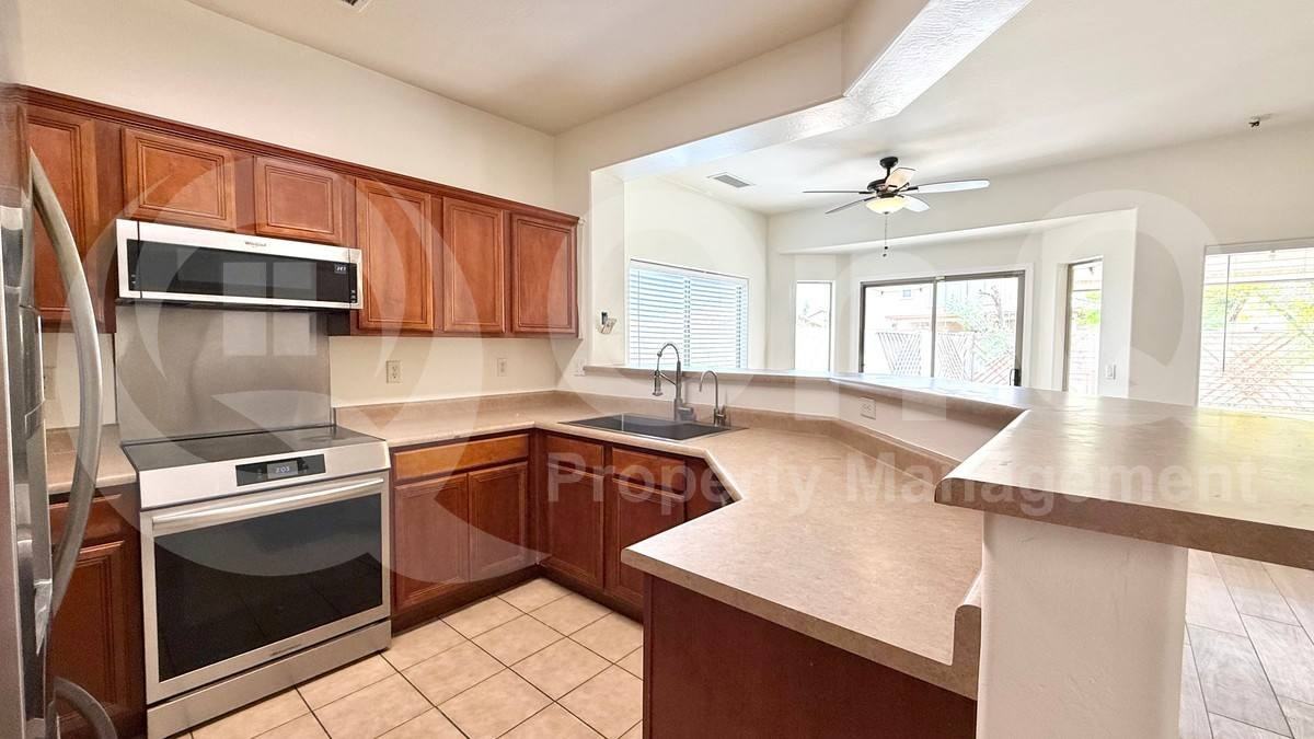 5121 W Grenadine Rd - Photo 4 of 10