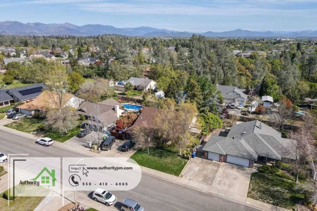 2832 Howard Dr - Photo 2 of 9