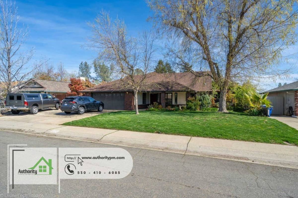 2832 Howard Dr - Photo 3 of 9