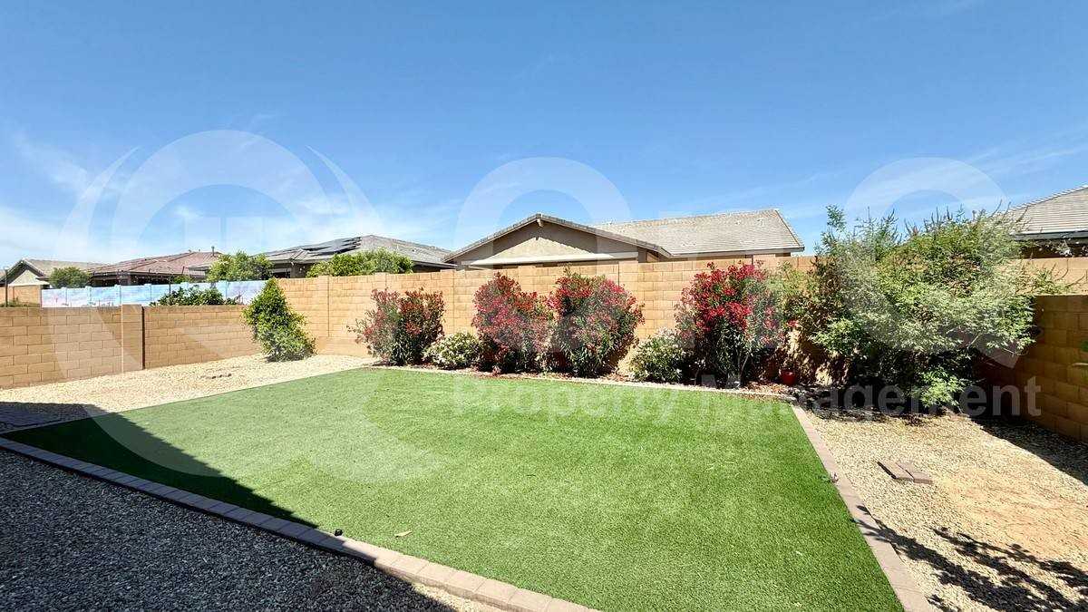 14604 W Larkspur Dr - Photo 4 of 10